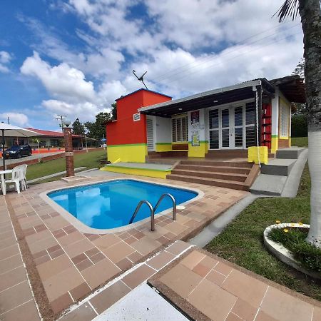 Finca La Bilbaina Villa Pueblo Tapao Esterno foto